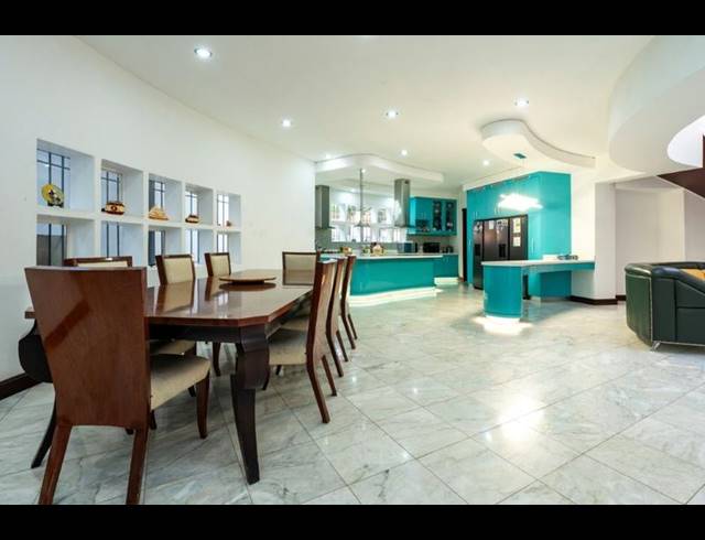 5 BEDROOM HOUSE FOR SALE IN OAKDENE